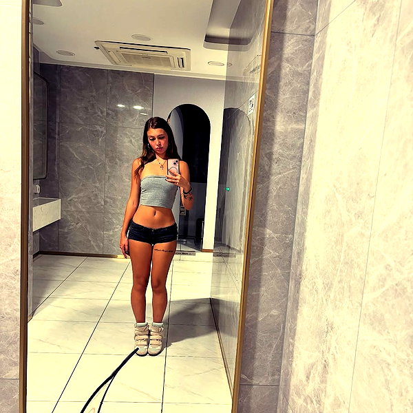 cialikechia instagram image archive image
