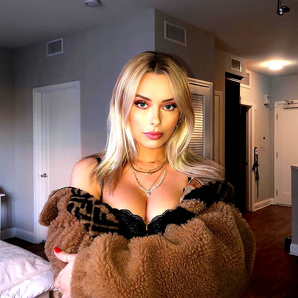corinnakopf instagram image archive image