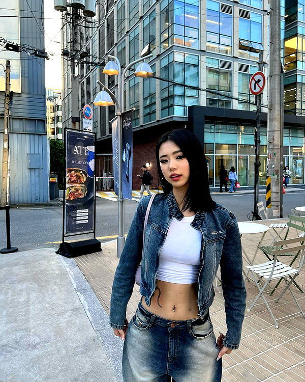 cozmili93 instagram image archive image