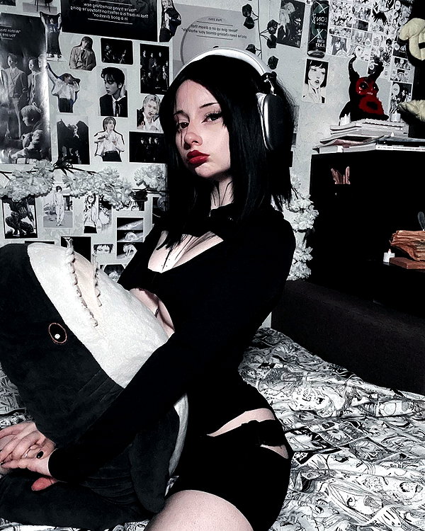 crocatana instagram image archive image