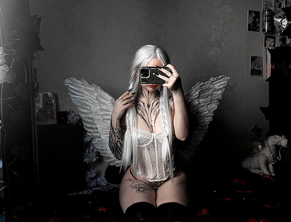 crocatana instagram image archive image