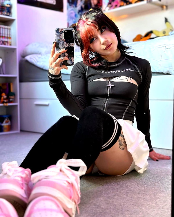 cyber.rue instagram image archive image