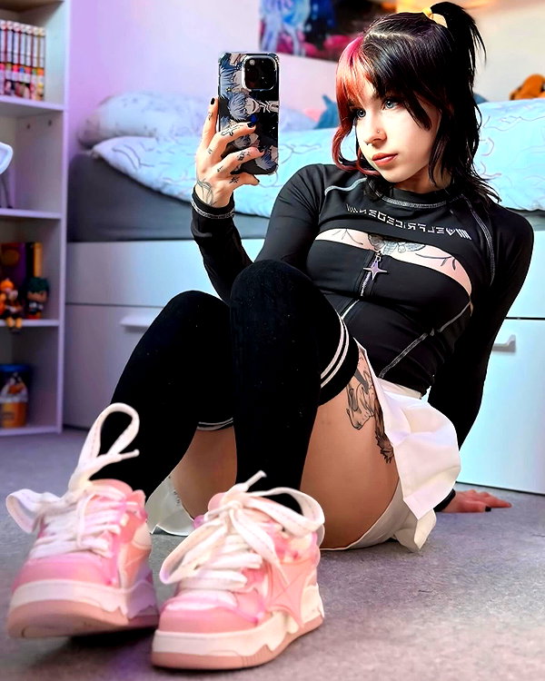 cyber.rue instagram image archive image