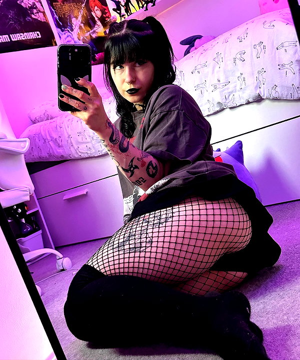 cyber.rue instagram image archive image