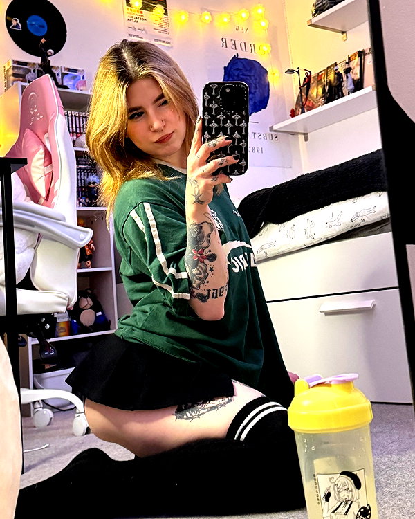 cyber.rue instagram image archive image
