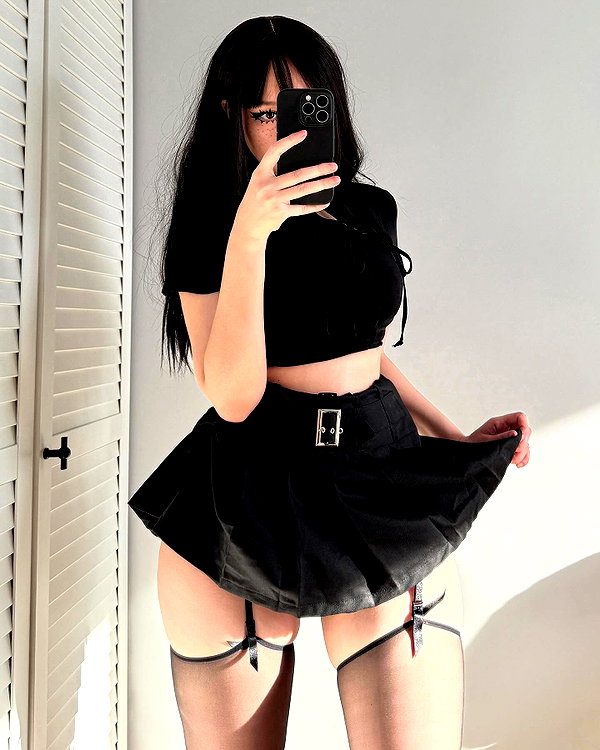 cyberkitty_____ instagram image archive image