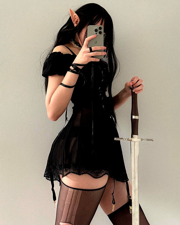 cyberkitty_____ instagram image archive image