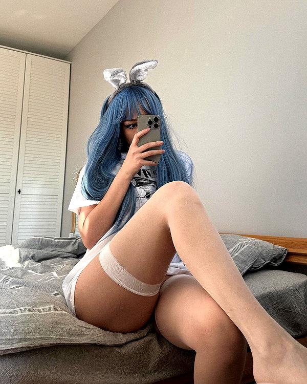 cyberkitty_____ instagram image archive image