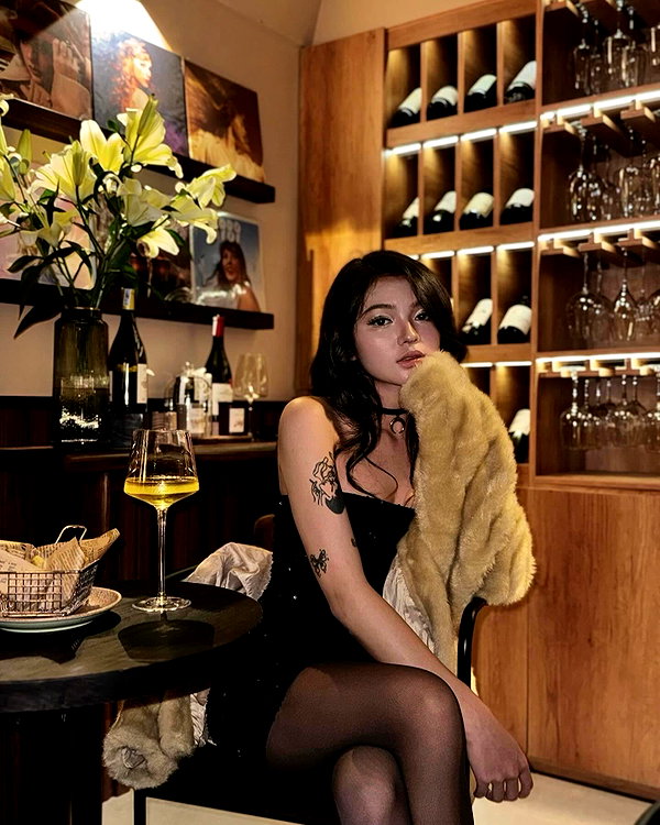 danchiii6403__ instagram image archive image