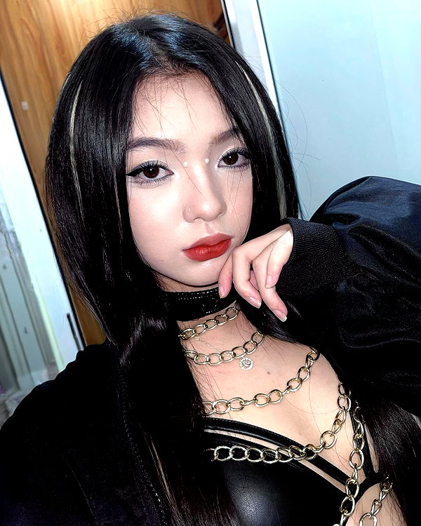 danchiii6403__ instagram image archive image