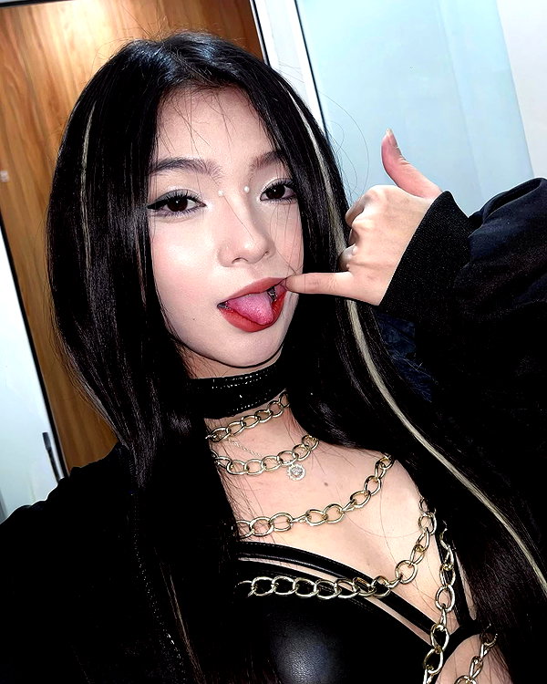 danchiii6403__ instagram image archive image