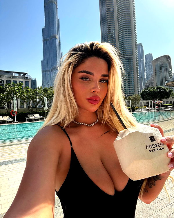 danielle.gagin instagram image archive image