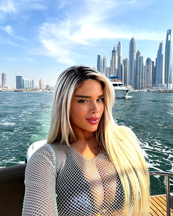 danielle.gagin instagram image archive image