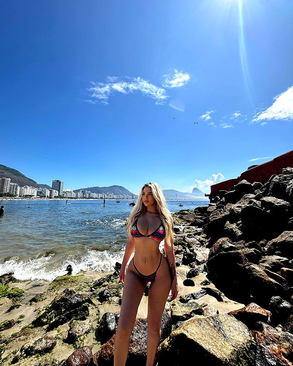 danielle.gagin instagram image archive image
