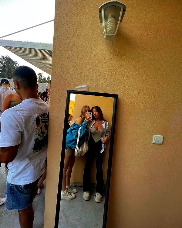 daniellep___ instagram image archive image