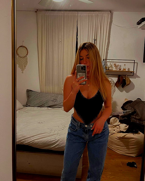 daniellep___ instagram image archive image