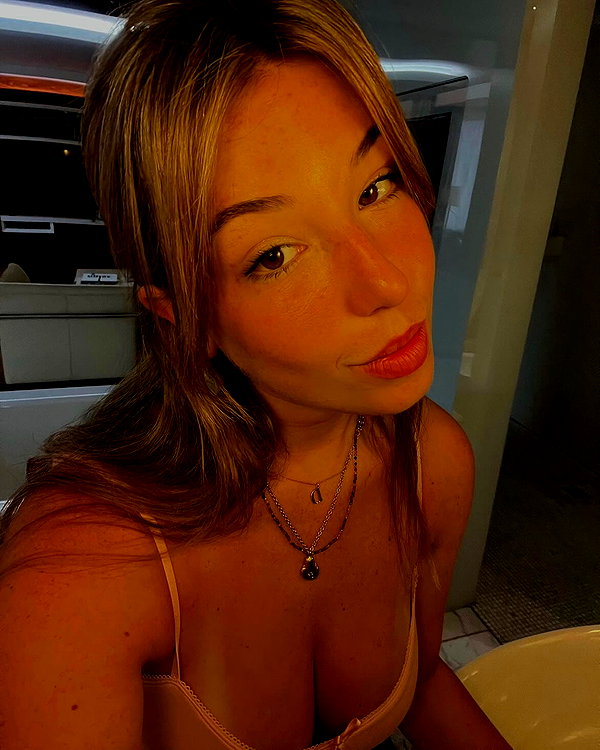 daniellep___ instagram image archive image