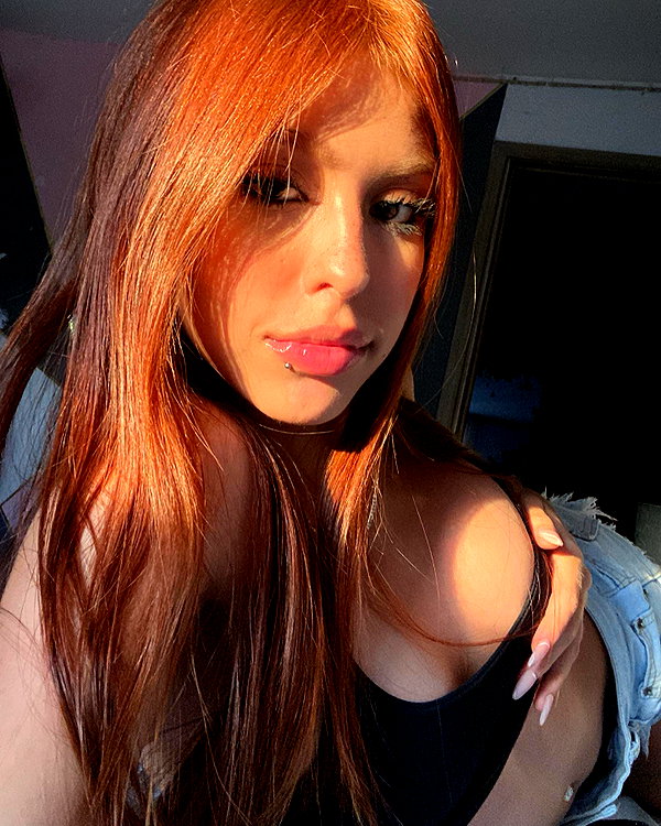 danivasquezz__ instagram image archive image