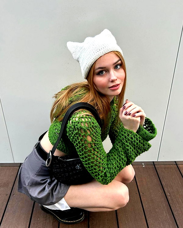 daria.lesin instagram image archive image