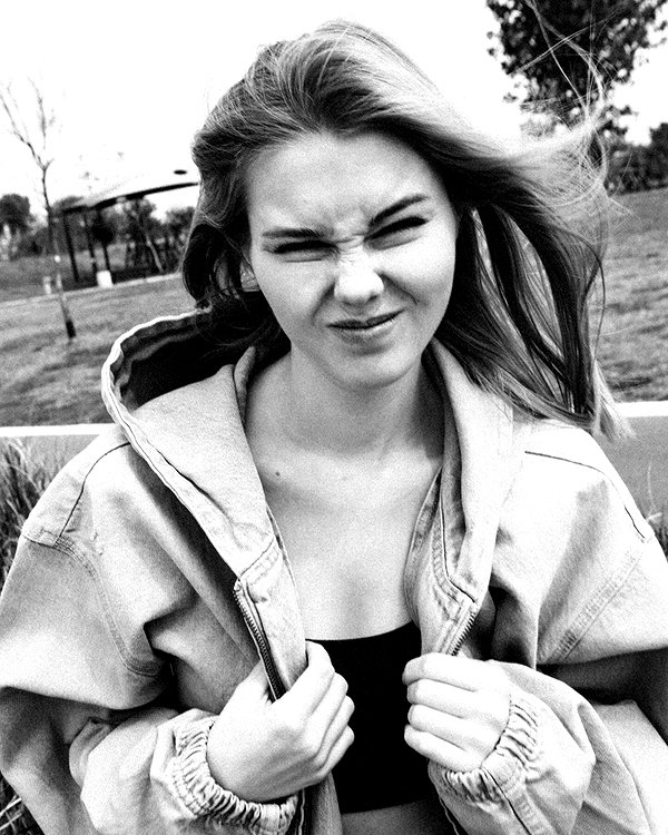 daria.lesin instagram image archive image