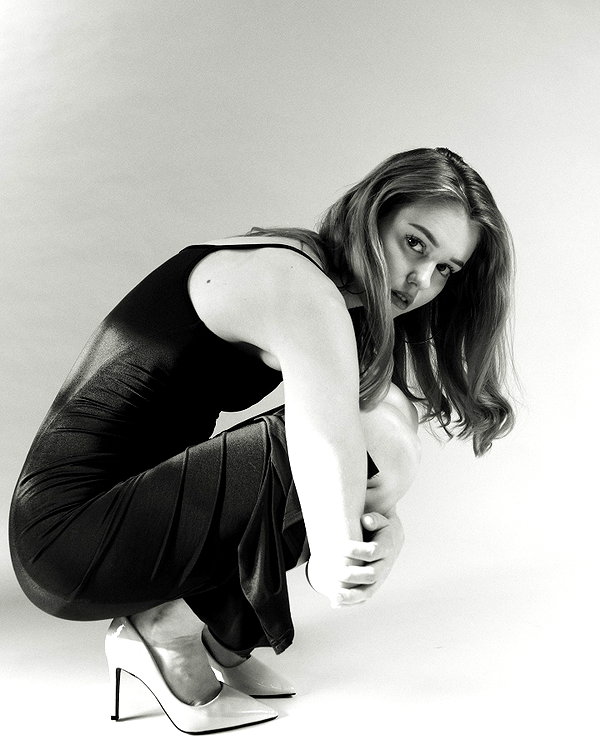 daria.lesin instagram image archive image