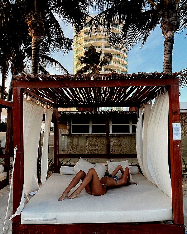 delaniedemarco instagram image archive image