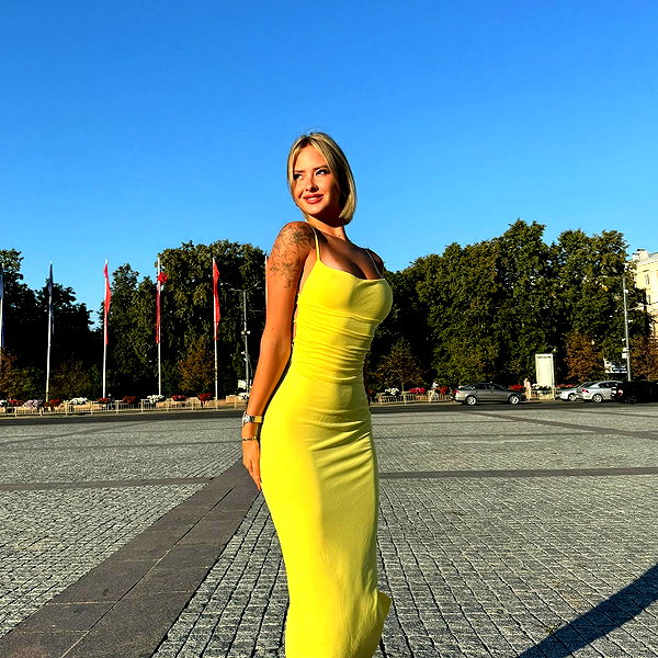 diana_polin instagram image archive image
