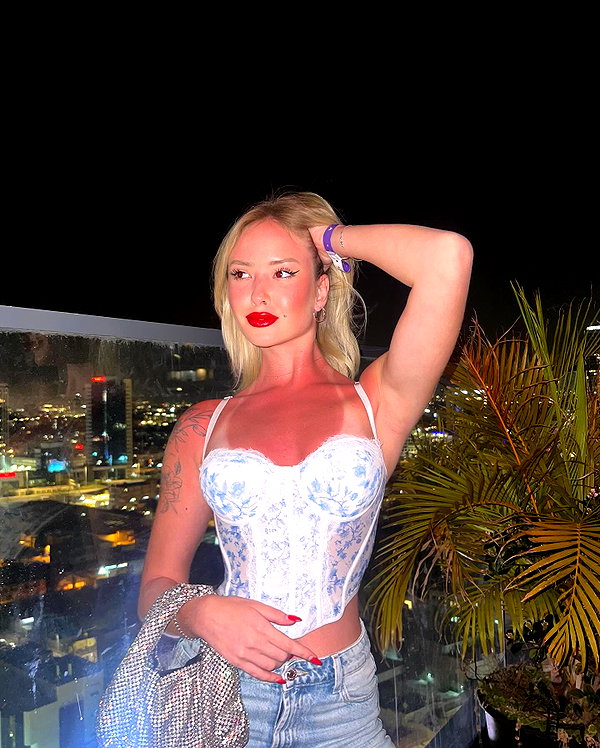 diana_polin instagram image archive image