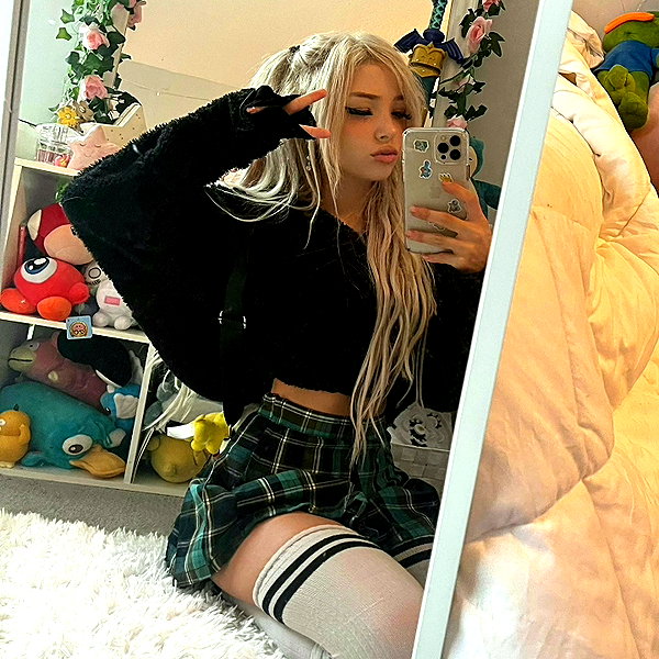 dollblush instagram image archive image