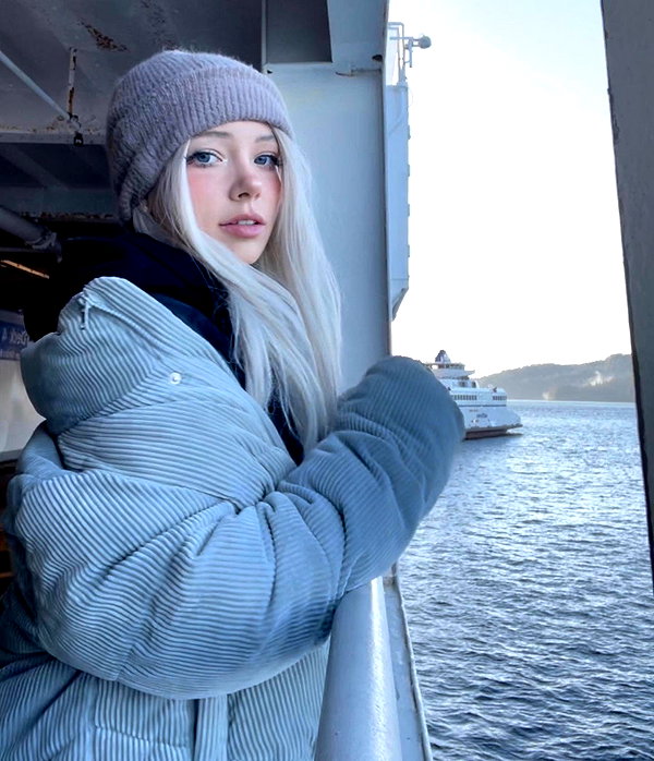 dollblush instagram image archive image