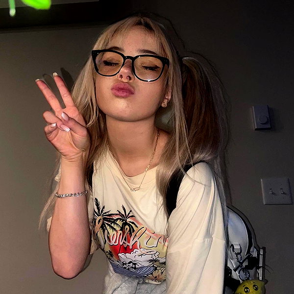 dollblush instagram image archive image