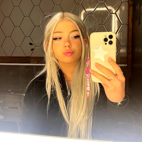 dollblush instagram image archive image