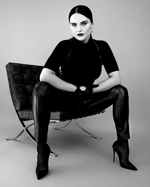 dominatrixdeva instagram image archive image