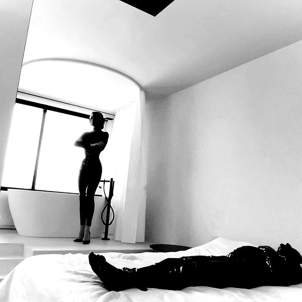 dominatrixdeva instagram image archive image