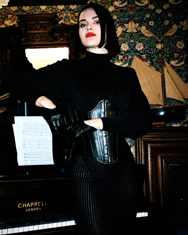 dominatrixdeva instagram image archive image