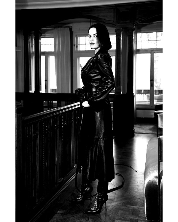 dominatrixdeva instagram image archive image