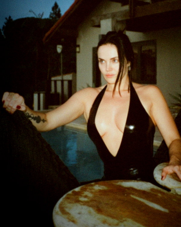 dominatrixdeva instagram image archive image