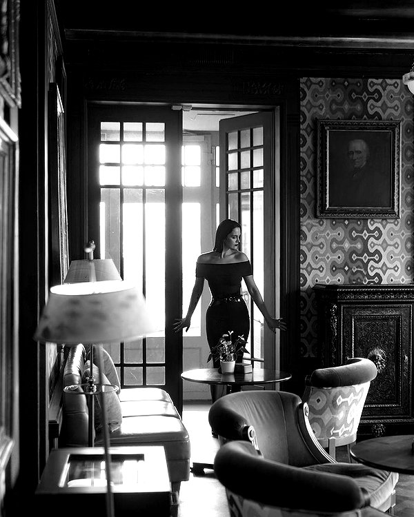 dominatrixdeva instagram image archive image