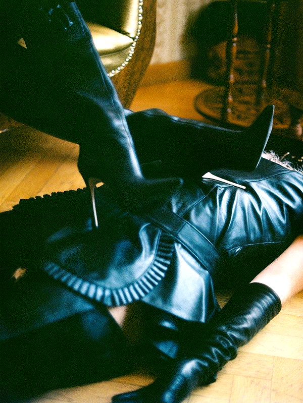 dominatrixdeva dominatrixdeva archive image