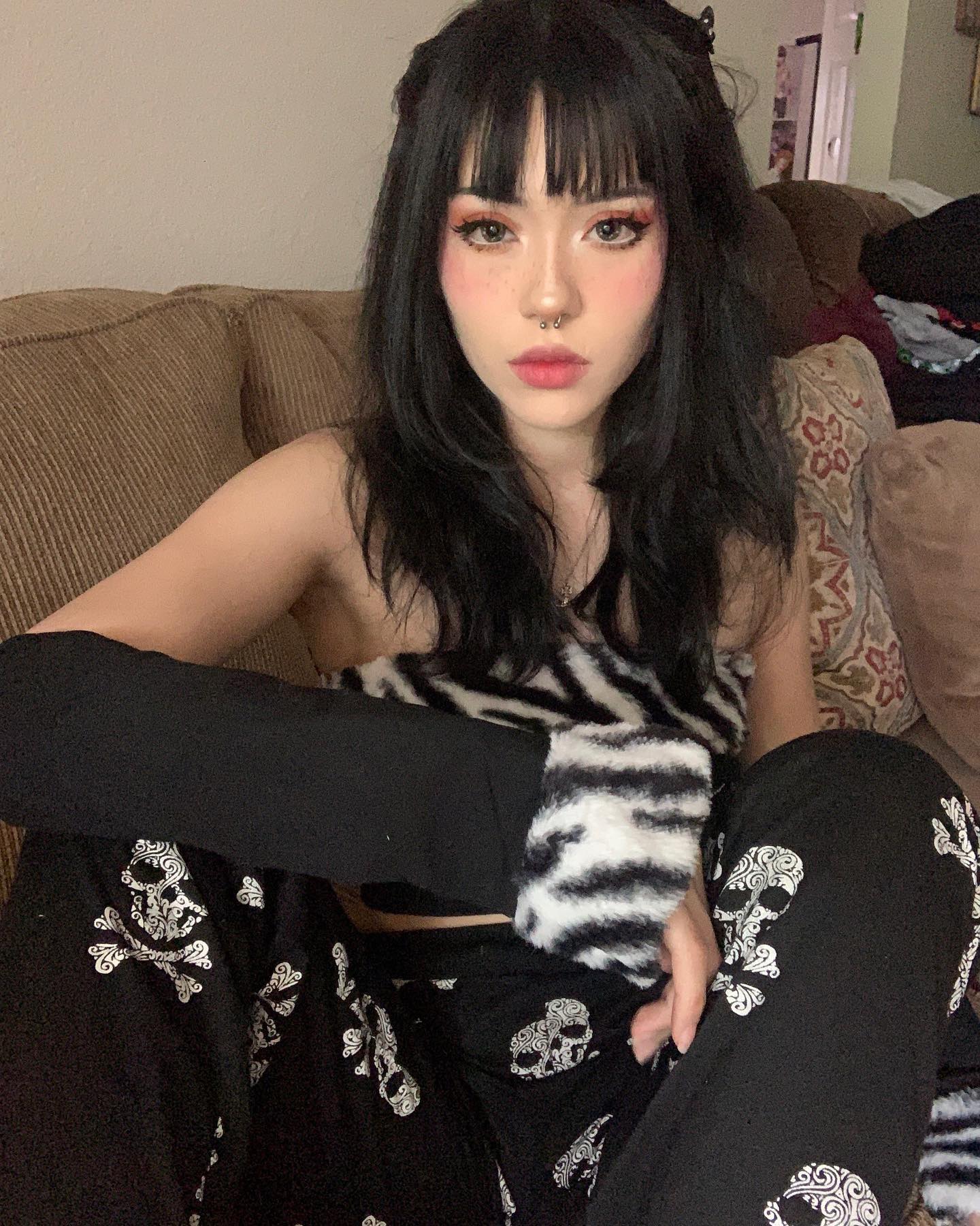 dracuina instagram image archive image