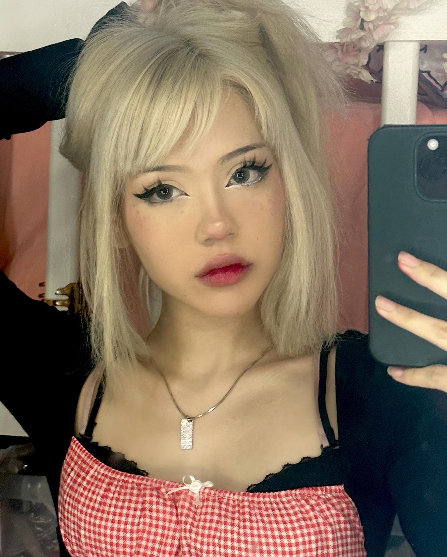 dracuina instagram image archive image