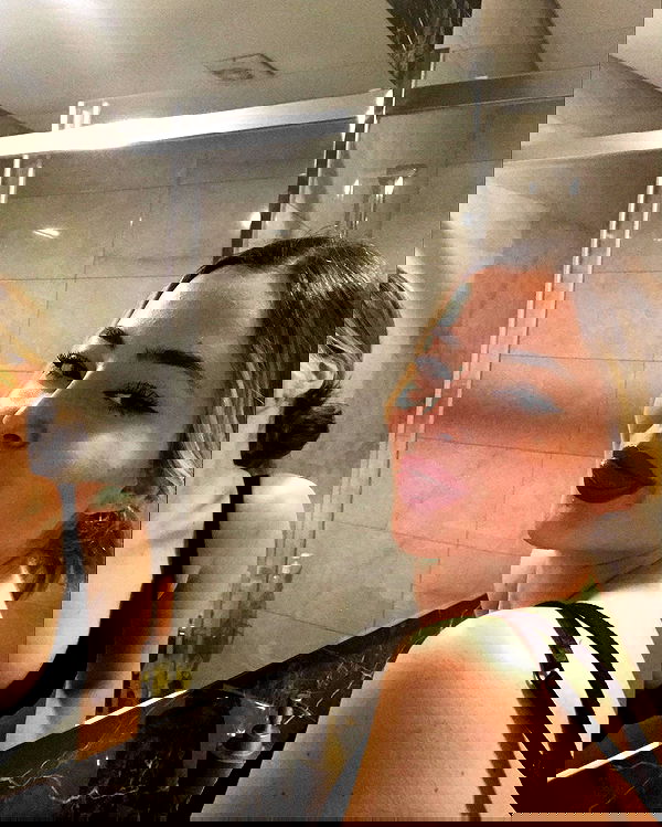 eceebayraktr image ~ Altpins