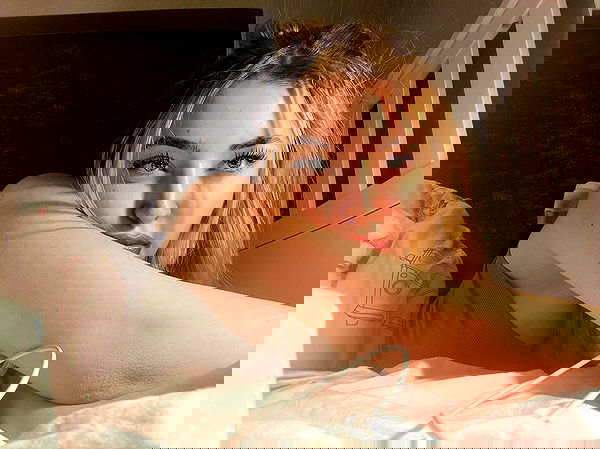 eceebayraktr image ~ Altpins