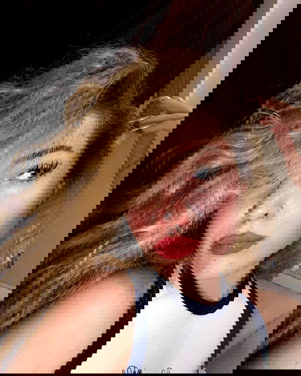 eceebayraktr image ~ Altpins