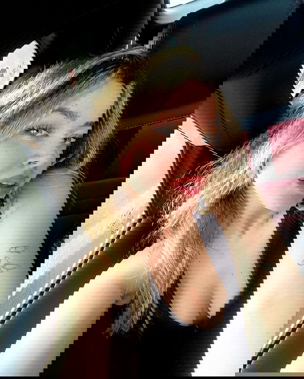 eceebayraktr image ~ Altpins