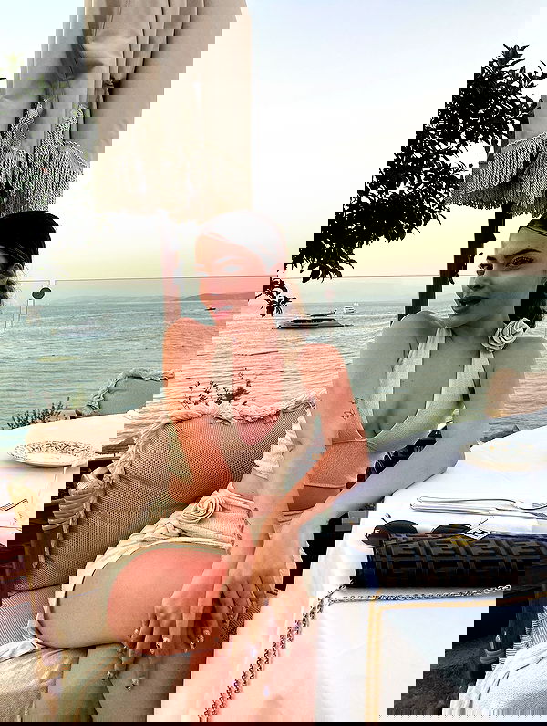 eceebayraktr image ~ Altpins