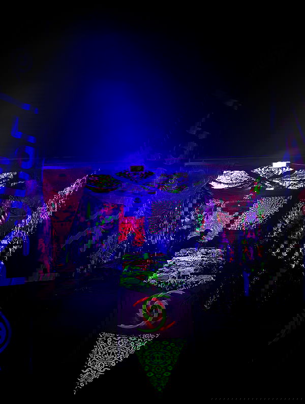 eceebayraktr image ~ Altpins