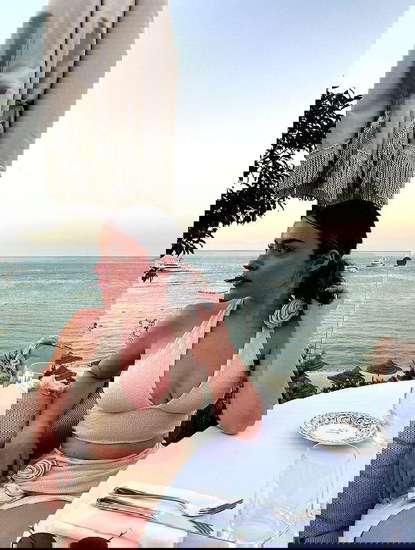 eceebayraktr image ~ Altpins