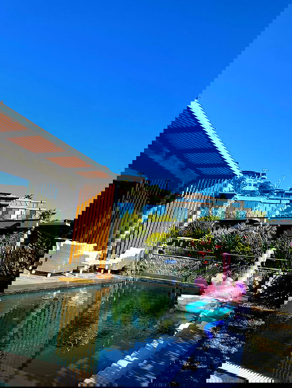 eceebayraktr image ~ Altpins