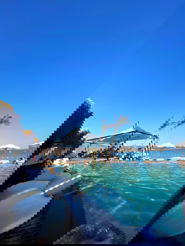 eceebayraktr image ~ Altpins